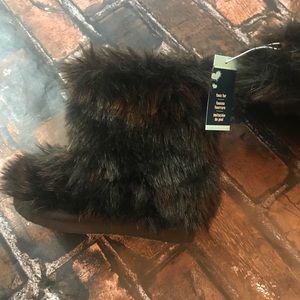 Old Navy Shoes - Old Navy NWT Brown Fur Boots Old Navy Shoes - Old Navy NWT Brown Fur Boots